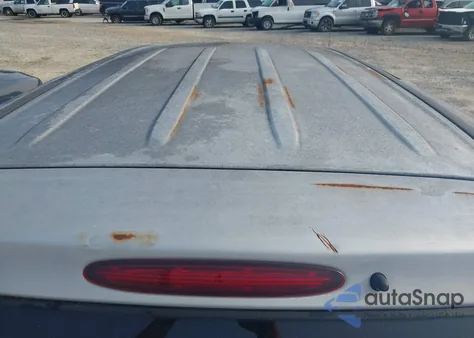 2001 Mazda Mpv Dx/Es/Lx z USA, uszkodzony, nr VIN JM3LW28G510182764